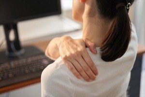 woman-holding-shoulders